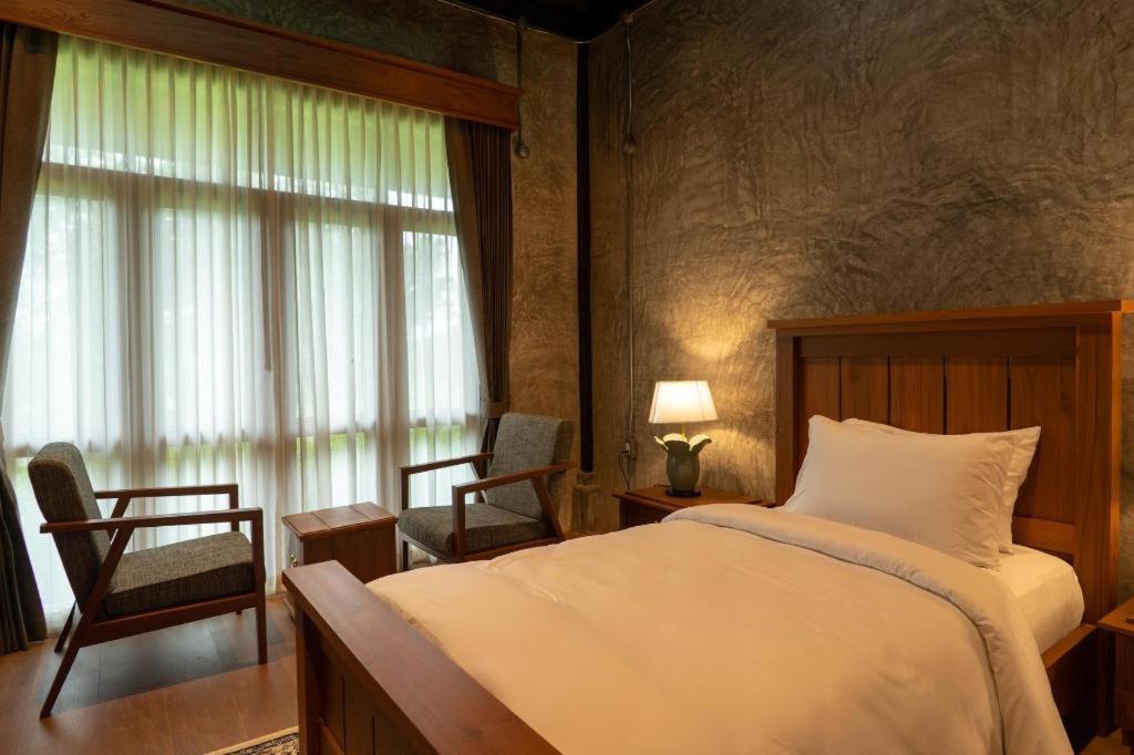 Ruean Racha Hotel Csiangmaj Kültér fotó