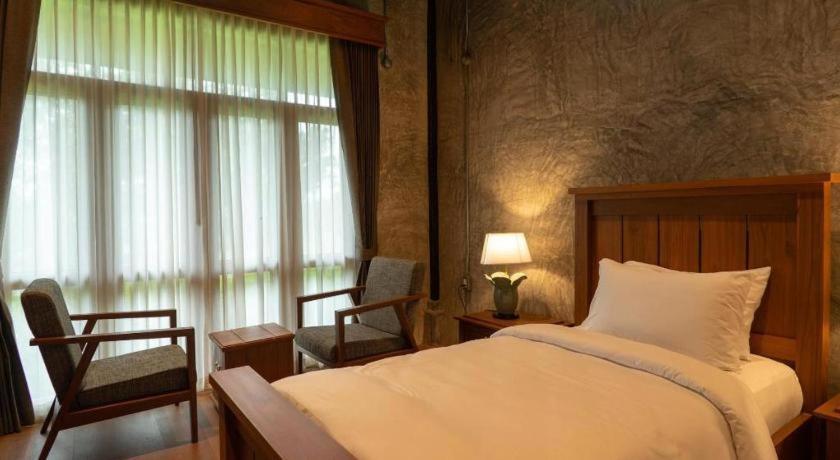 Ruean Racha Hotel Csiangmaj Kültér fotó