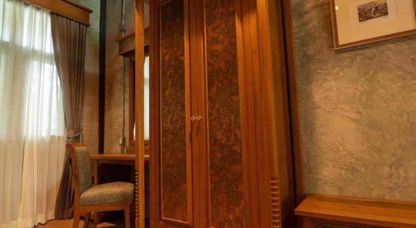 Ruean Racha Hotel Csiangmaj Kültér fotó