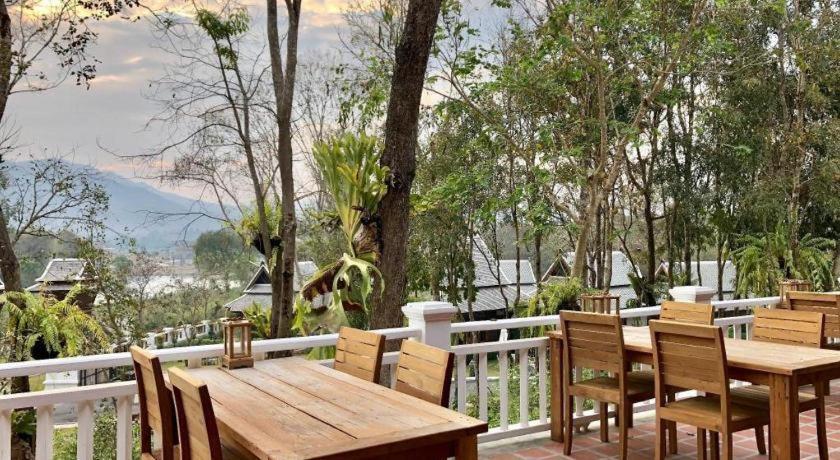 Ruean Racha Hotel Csiangmaj Kültér fotó