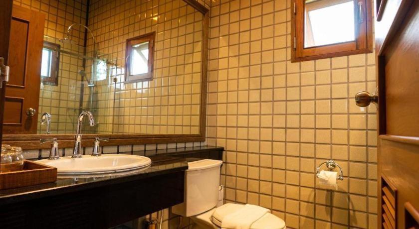 Ruean Racha Hotel Csiangmaj Kültér fotó