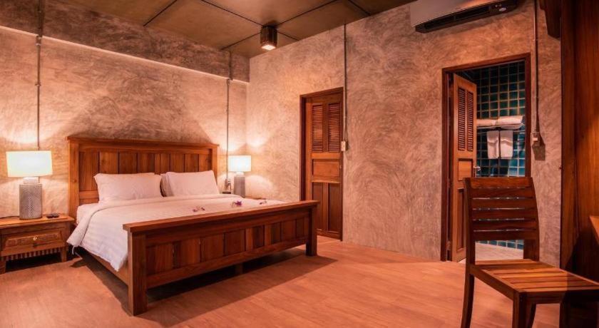 Ruean Racha Hotel Csiangmaj Kültér fotó