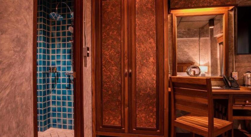 Ruean Racha Hotel Csiangmaj Kültér fotó