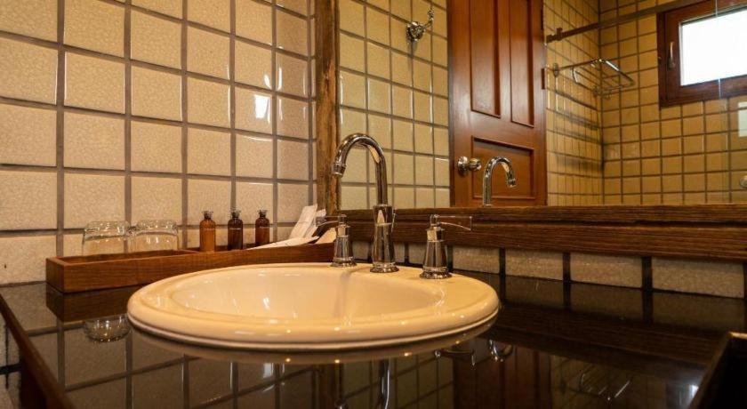 Ruean Racha Hotel Csiangmaj Kültér fotó